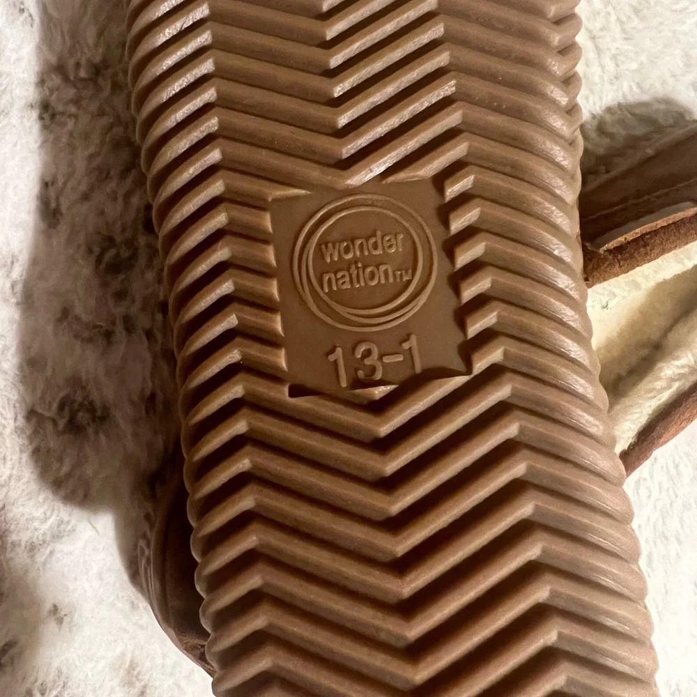 NWOT Wonder nation loafers